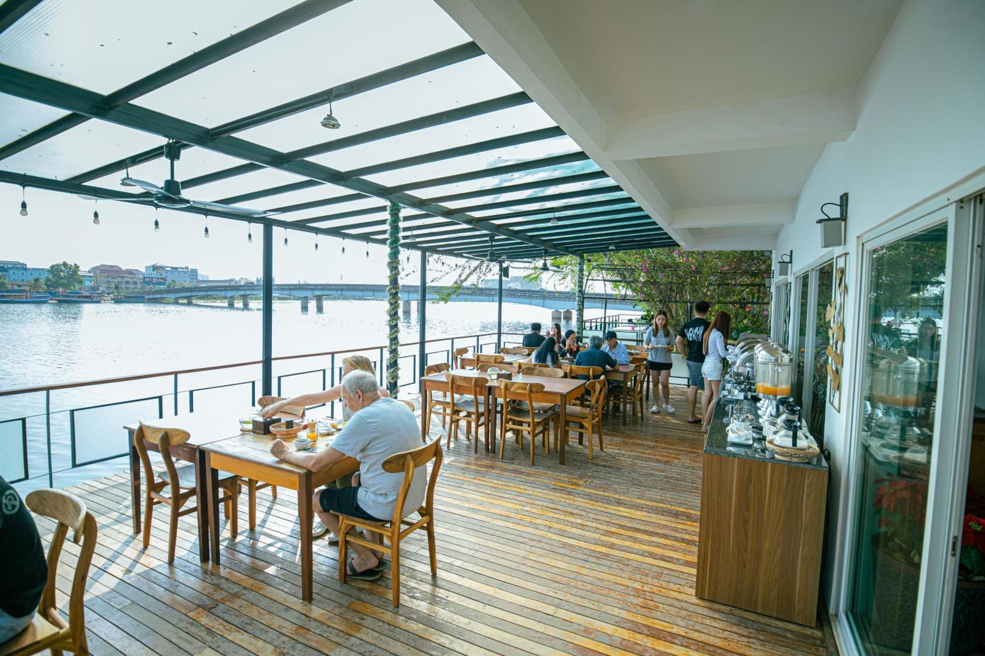The B Resort Kampot Εξωτερικό φωτογραφία